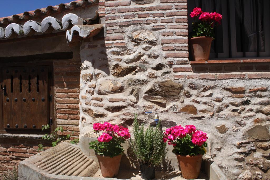 Casa De La Panaderia Guest House Los Navalucillos Exterior photo